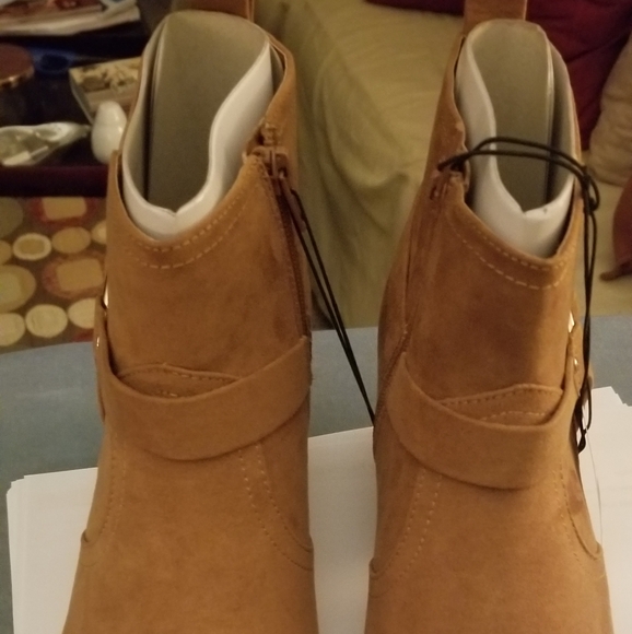 NWT Dream Cloud Buckle Ankle Boot - Picture 3 of 9